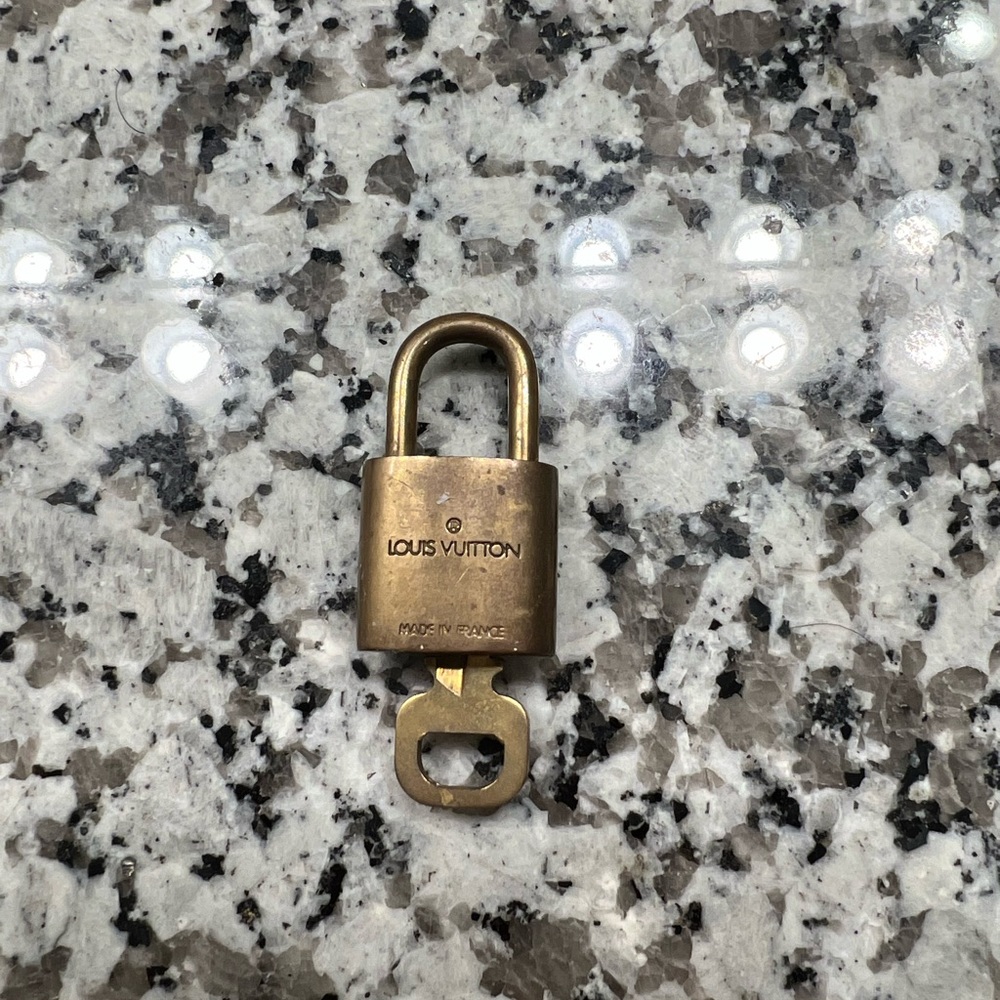 Louis Vuitton Lock and Key 321